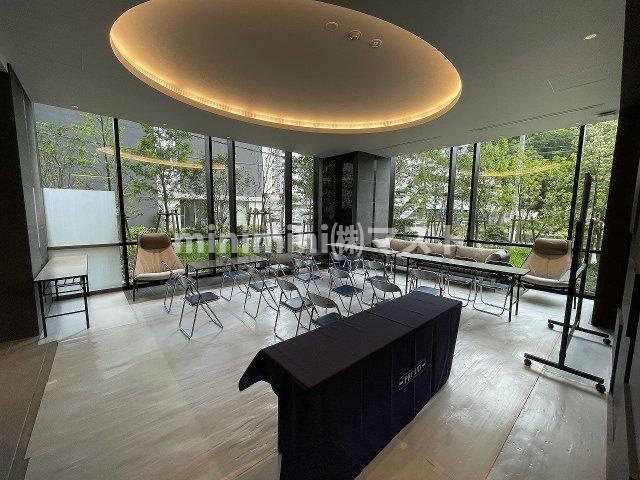 プラウドタワー梅田豊崎のロビー