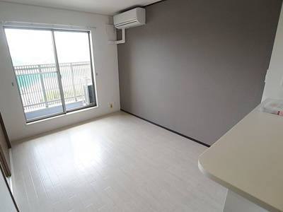 【居間・リビング】 | ウエストヒルズ西六甲 | リビングお洒落な壁紙デザイン