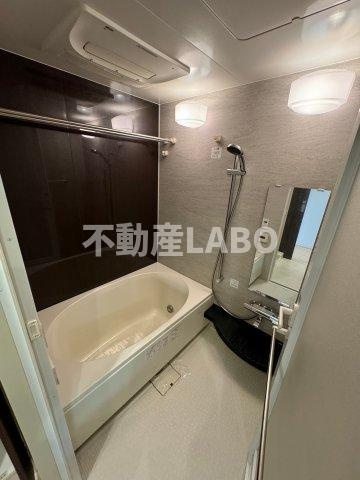 メイツブラン九条駅前の浴室