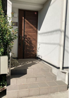 【エントランス】 | ポプラ倶楽部25 | 落ち着いたエントランスです