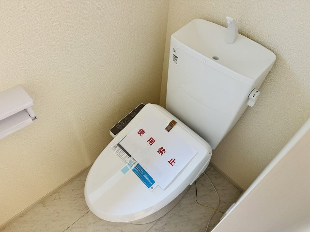 八王子市　元八王子町　新築一戸建て　２３期の独立洗面台|～暖房温水洗浄機能付きトイレ　冬場は特に嬉しい機能ですね～