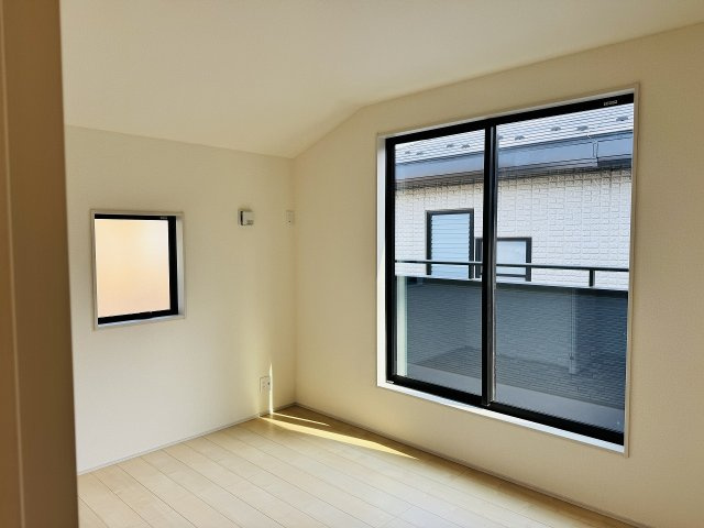 八王子市　元八王子町　新築一戸建て　２３期の子供部屋|～2階側のバルコニーに面している6.0帖の洋室です～