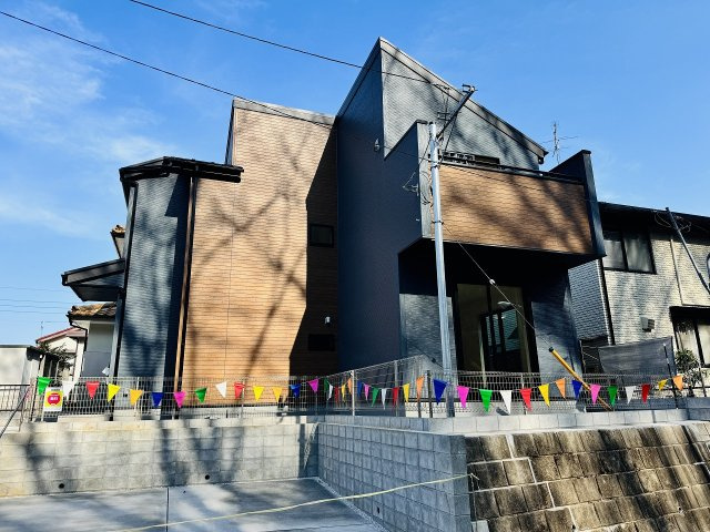 八王子市　元八王子町　新築一戸建て　２３期の外観|～太陽光パネル搭載　3台駐車可能　高尾駅・京王高尾駅の2路線利用可能～