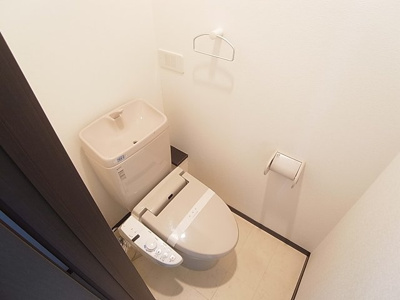 【トイレ】 | J・グランデ神戸谷上 | 温水洗浄便座付きトイレ