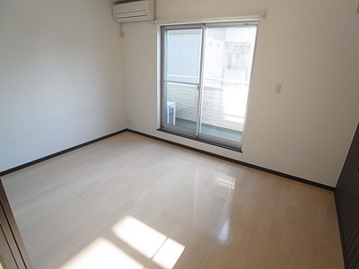 【内装】 | J・グランデ神戸谷上 | 日当たりの良い、明るい室内