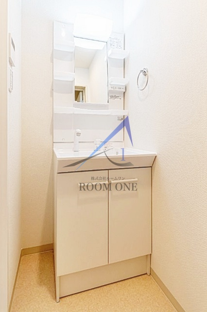 マルセンビルの洗面所|独立洗面台です。