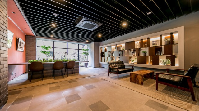 ライオンズフォーシア清澄白河のロビー