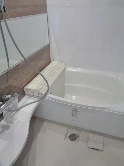 Ｂｒｅｅｚｅ　Ｙｕｉｇａｈａｍａの浴室|追焚・暖房乾燥機能付きバスルーム