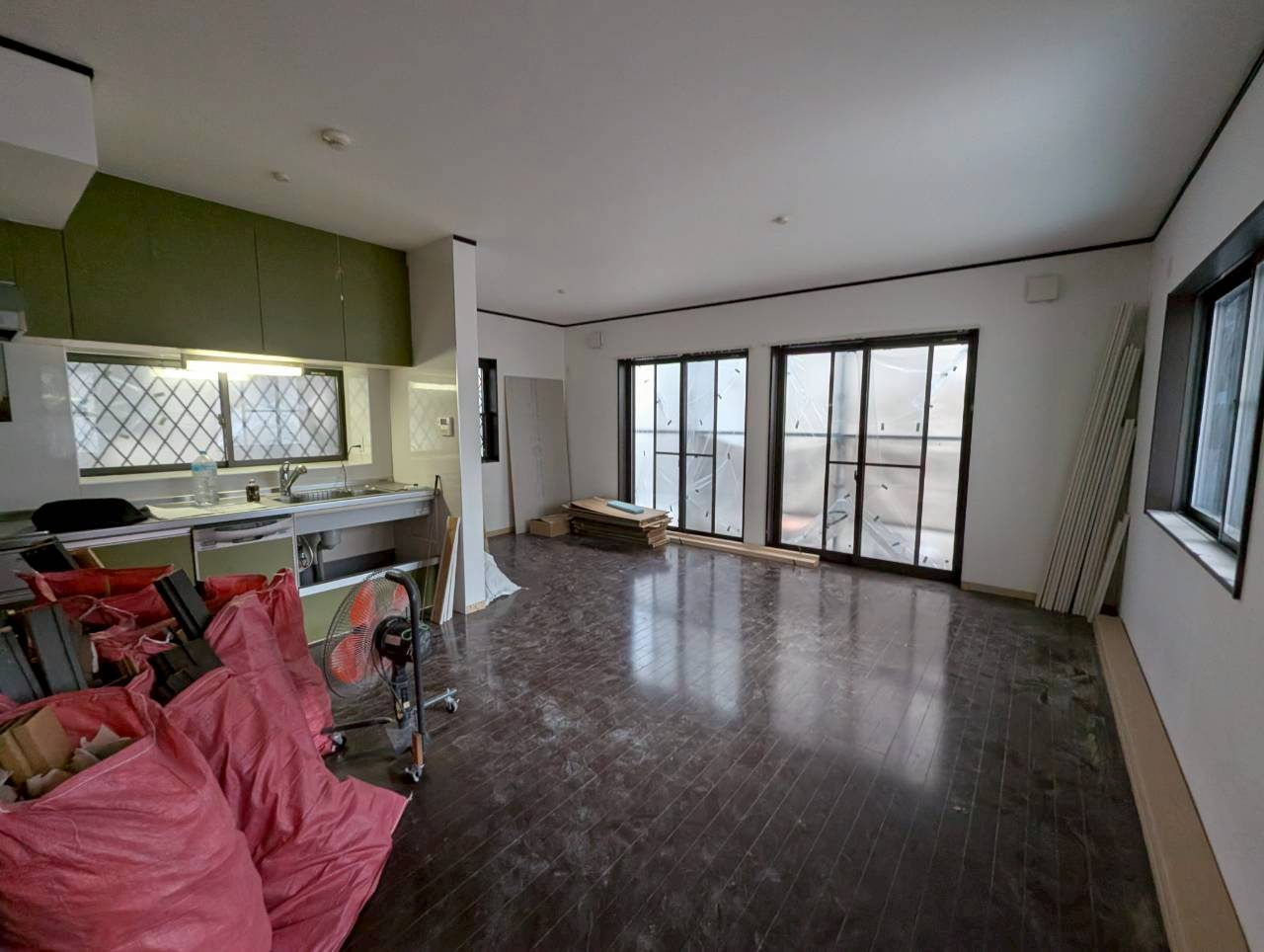 川西市鴬の森戸建の居間・リビング