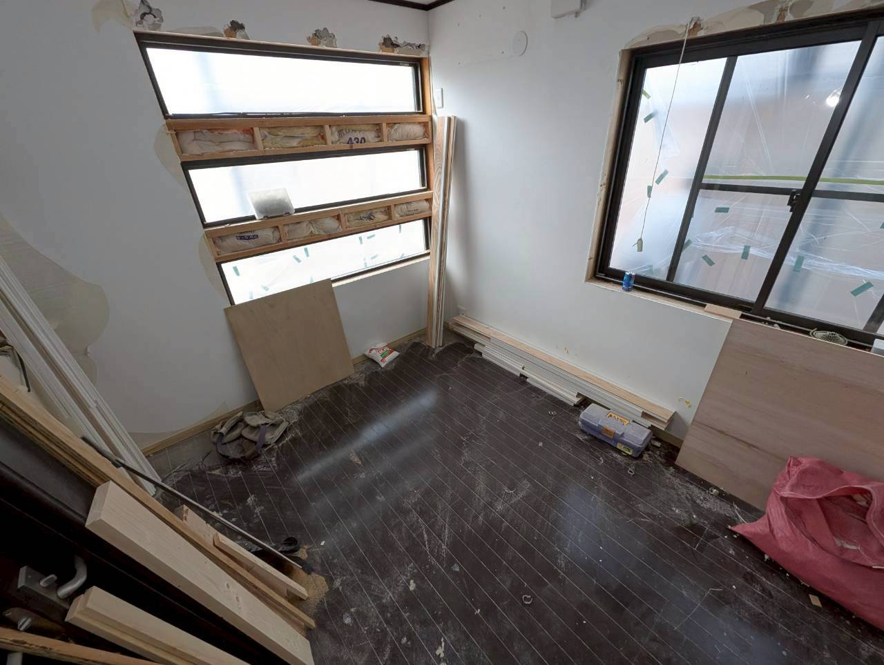 川西市鴬の森戸建の洋室