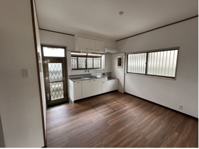 【居間・リビング】 | 片縄北7丁目戸建