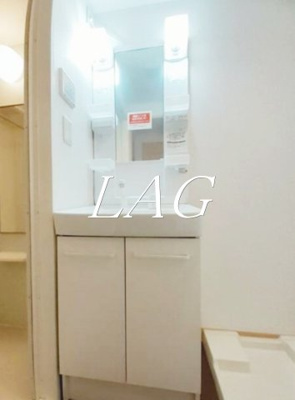 【洗面所】 | ベルヴィル代々木公園 | 洗面台です。