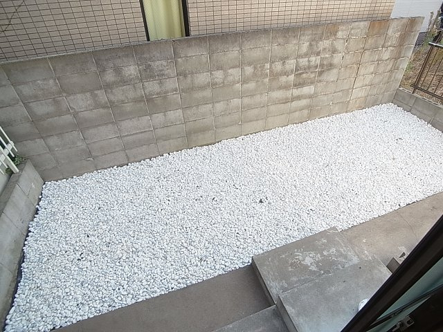 神戸市長田区宮川町６丁目の一戸建ての庭|可愛い庭付きです