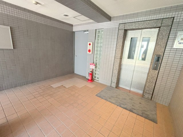 カーサミクニのロビー