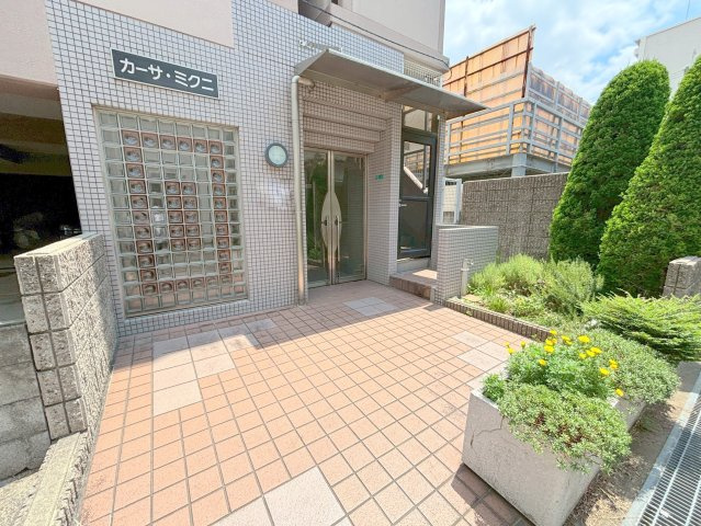 カーサミクニのエントランス