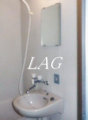 【洗面所】 | シミズハイツ | 洗面台です。