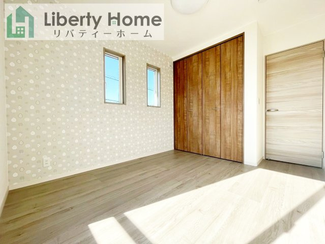 つくばみらい市伊奈東　新築戸建の洋室