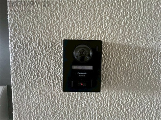 玄関前インターフォン