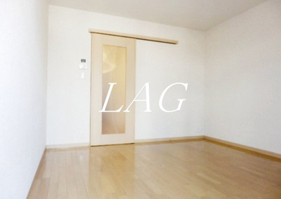 【居間・リビング】 | クルーセ小杉 | 洋室のお部屋です。