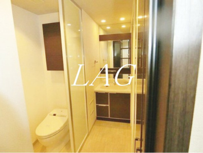 【洗面所】 | グラーサ白金高輪 | 独立洗面台です。