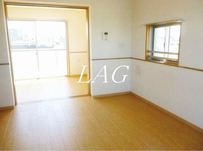 【居間・リビング】 | メゾン・タカネ | 洋室のお部屋です。