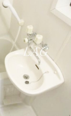 【洗面所】 | リバーストーン五反田 | 洗面台です。