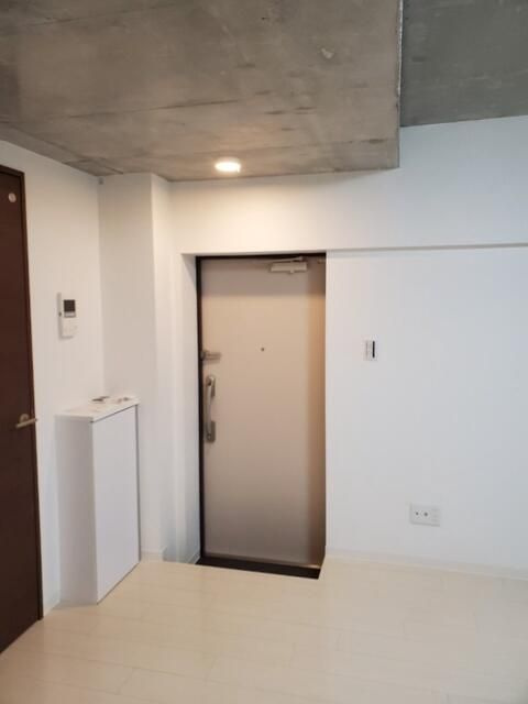 リノ西落合の玄関