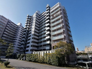 【外観】 | ソワール新檜尾台五号棟 | 南海泉北線「光明池」駅まで徒歩５分！毎日の通勤や通学に便利ですね！