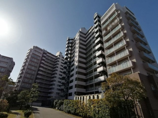 【外観】 | ソワール新檜尾台五号棟 | 現地周辺の環境や、駅までの道のりなど周辺環境も合わせてご確認いただき、ぜひご検討ください！