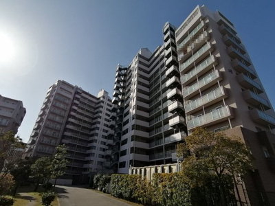 【外観】 | ソワール新檜尾台五号棟 | 現地周辺の環境や、駅までの道のりなど周辺環境も合わせてご確認いただき、ぜひご検討ください！