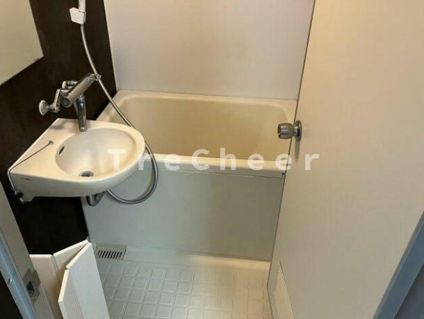 ユーコート東長崎の浴室