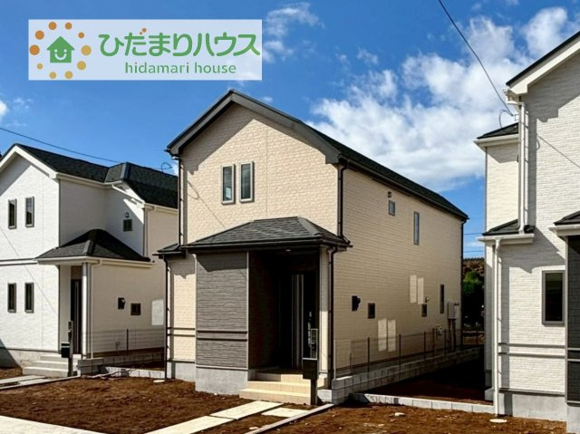 【外観】 | 土浦市烏山4丁目　新築戸建　D号棟 | カースペース3台ＯＫ！来客用にもスペースを確保できて安心ですね(^^)/