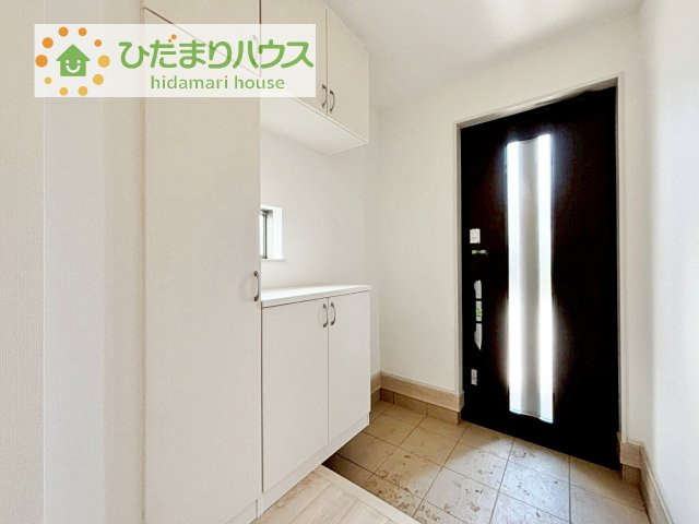 【玄関】 | 土浦市烏山4丁目　新築戸建　D号棟 | スニーカーマニアも納得の天井まであるシューズボックス!(^^)!