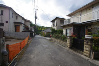 【前面道路含む現地写真】