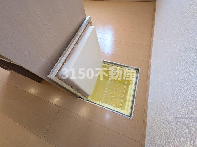 リビングタウン下奈良　Aの収納