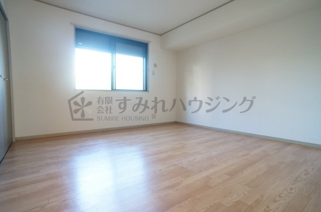 プリマベーラＫの寝室|参考、同建物・反転間取りの号室