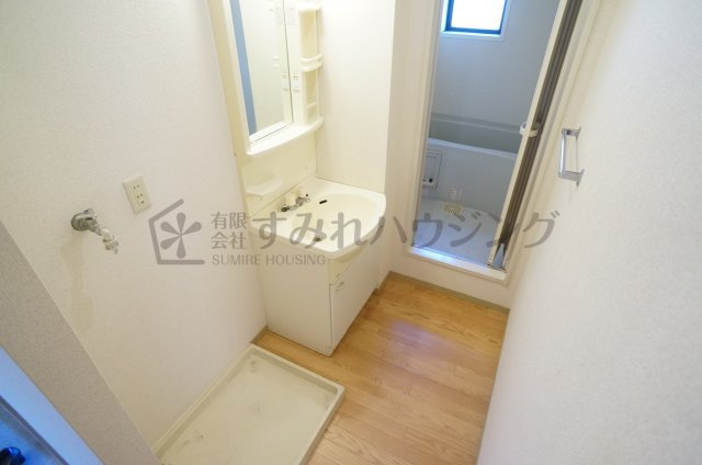 プリマベーラＫの洗面所|参考、同建物・反転間取りの号室
