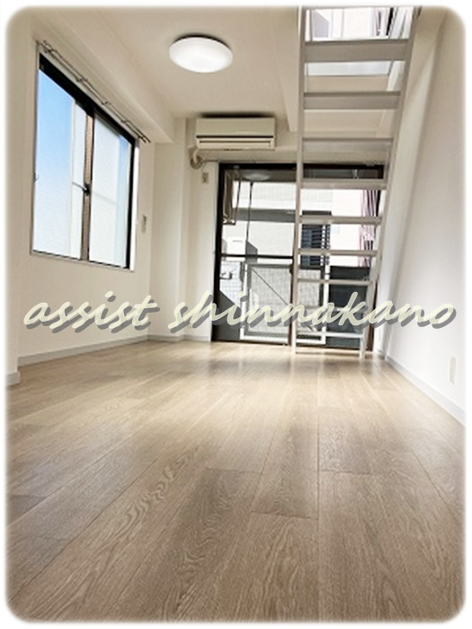 阿佐ヶ谷サウスウィングの居間・リビング