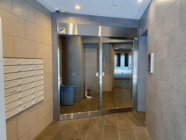 【エントランス】