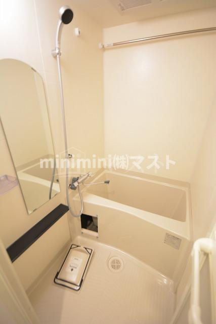 ファステート難波グランプリの浴室