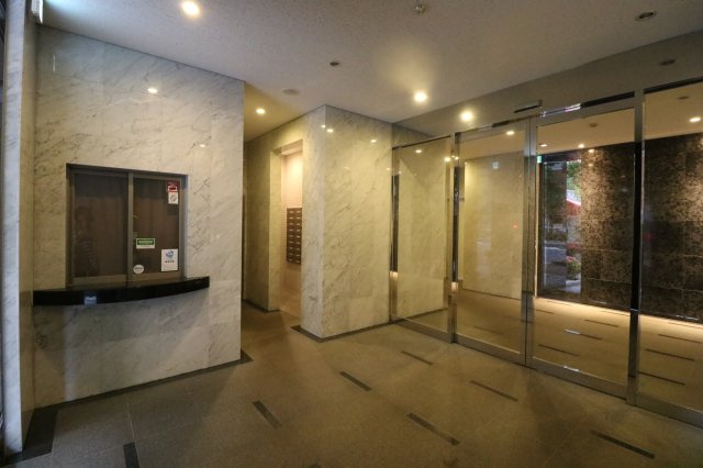 【エントランス】