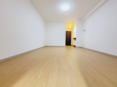 【内装】 | メゾンコダサ | 荒川区東日暮里4丁目「メゾンコダサ」　洋室7.5帖（ベランダ側から）