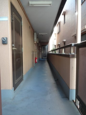 【その他共用部分】 | メゾンコダサ | 荒川区東日暮里4丁目「メゾンコダサ」　共用廊下