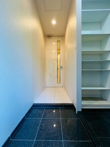 朝日プラザ三木自由が丘本町の玄関