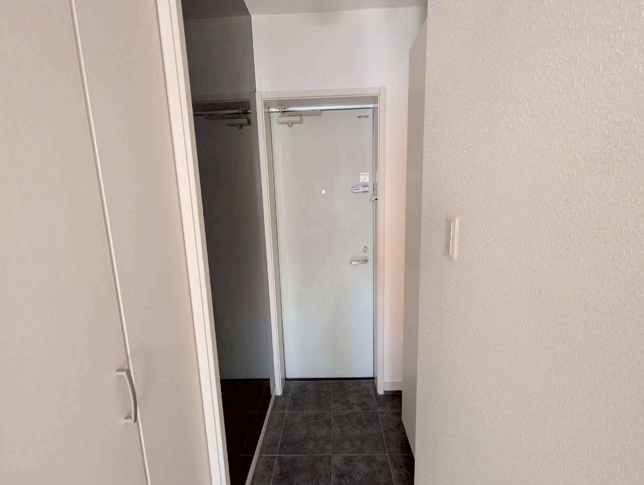 クレインビル小戸の玄関