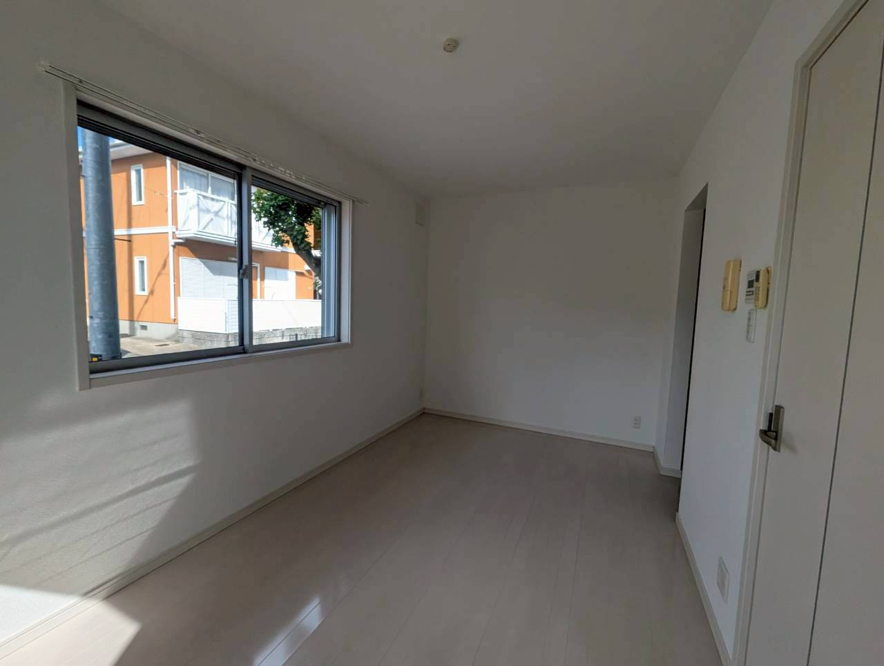 クレインビル小戸の居間・リビング