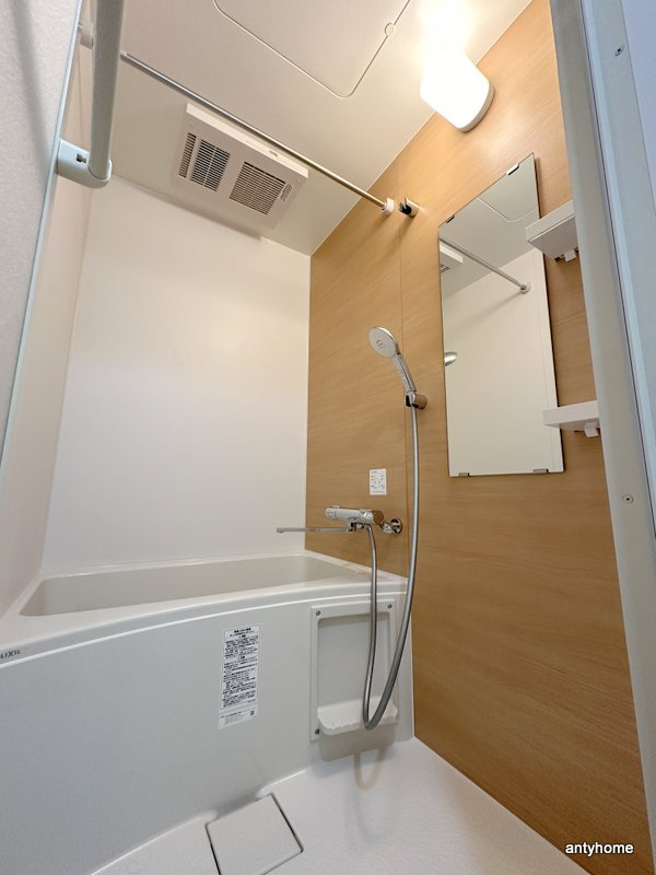 メトロ―サ谷町六丁目ノース　仲介手数料無料の浴室