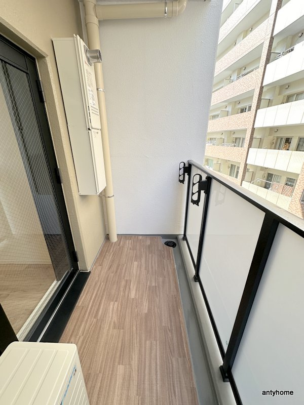 メトロ―サ谷町六丁目ノース　仲介手数料無料のバルコニー