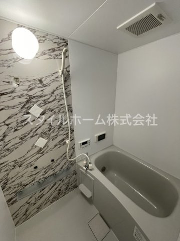 Ｓｔｒａｈｌ　Ａの浴室