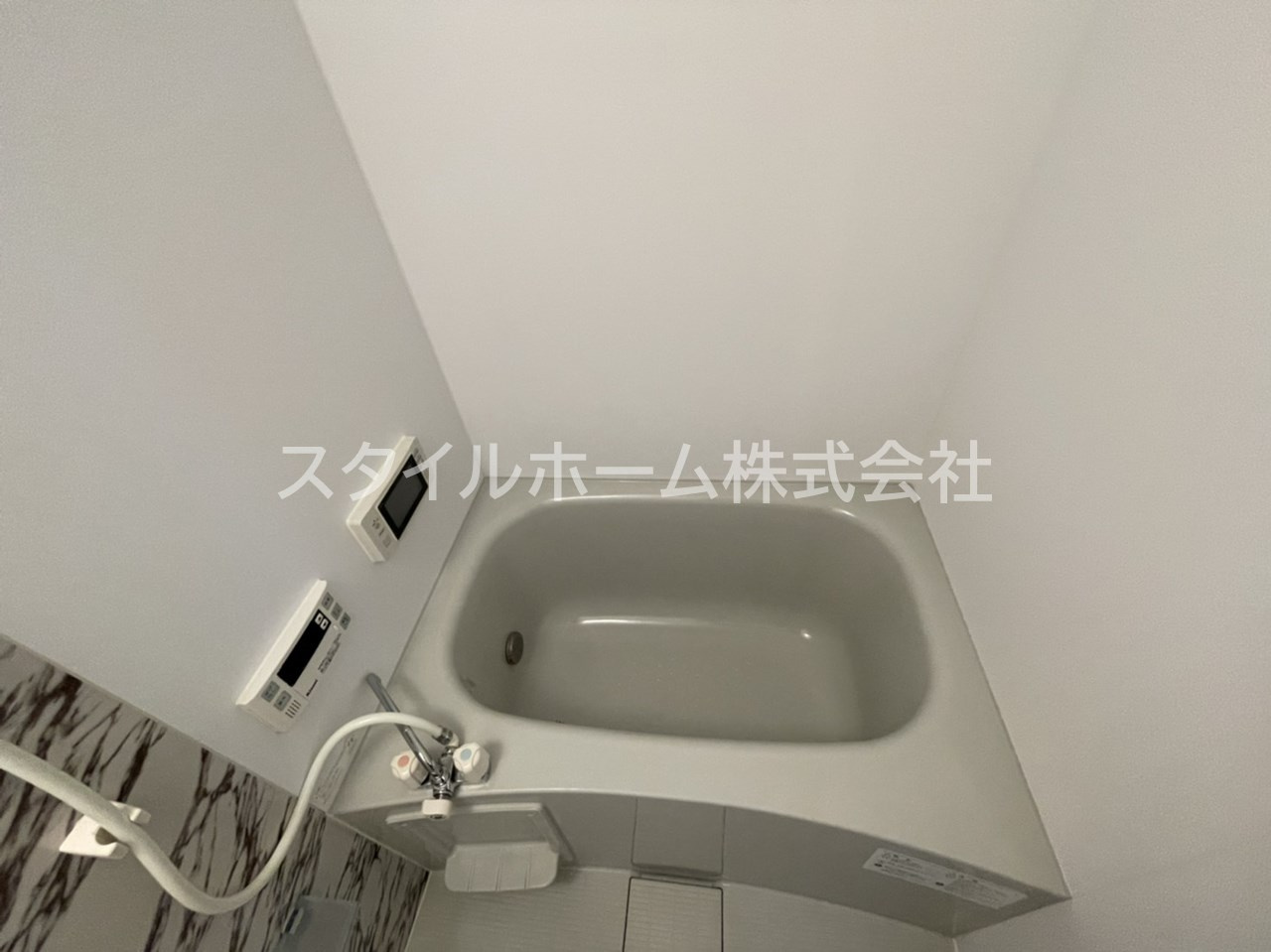 Ｓｔｒａｈｌ　Ａの浴室